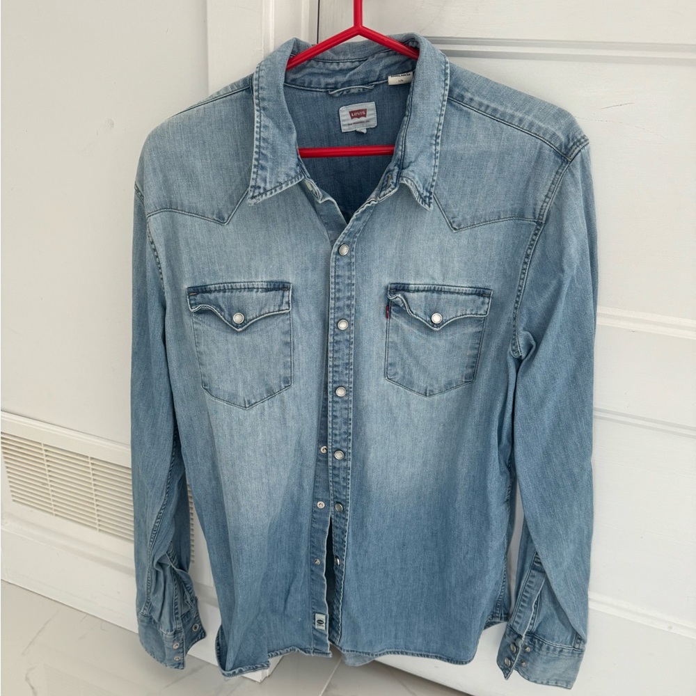 Like new Levi’s skirt